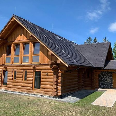 Luxusni Srub Az 24 Luzek - Sruby-Lipno Villa Frymburk Ngoại thất bức ảnh