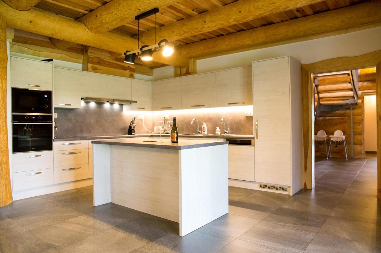 Luxusni Srub Az 24 Luzek - Sruby-Lipno Villa Frymburk Ngoại thất bức ảnh